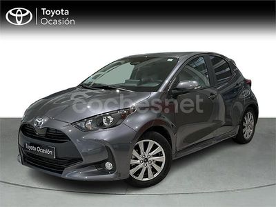 Gris / plata Usado 2024 Toyota Yaris Hybrid Active Berlina | 21.900 € (Precio justo)