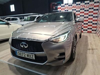 Usado Infiniti Q30 Sport Tech 211 CV (155 kW) 2019 Gris / plata Berlina