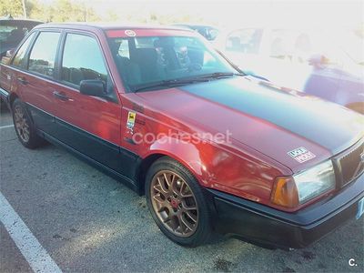 Rojo Usado 1993 Volvo 440 Utilitario | 1950 €