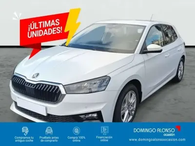 Usado Skoda Fabia Selection 95 CV (69 kW) 2024 Blanco Utilitario