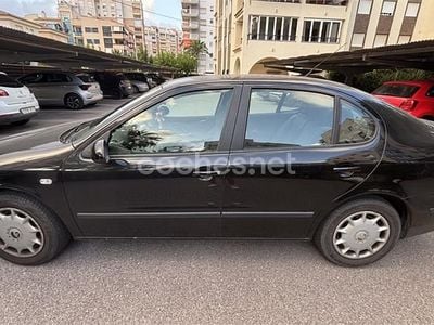 Usado Seat Toledo 102 CV (75 kW) 2004 Negro Berlina