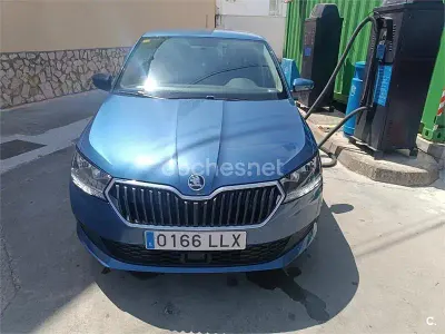 Usado Skoda Fabia Ambition 60 CV (44 kW) 2020 Azul Utilitario