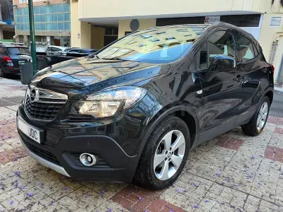 Usado Opel Mokka 136 CV (100 kW) 2015 Negro SUV
