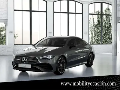 Usado Mercedes CLA220 190 CV (139 kW) 2025 Gris Berlina