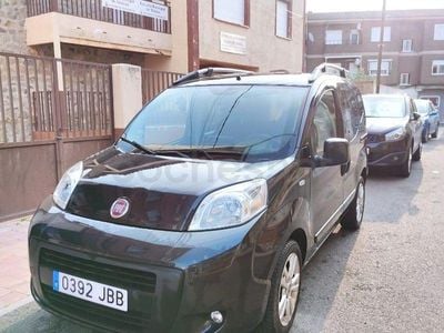 Usado Fiat Qubo Dynamic 75 CV (55 kW) 2015 Negro Monovolumen