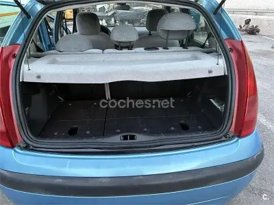Usado Citroën C3 70 CV (51 kW) 2003 Azul Berlina