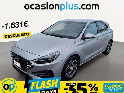 Usado Hyundai i30 120 CV (88 kW) 2022 Plateado Utilitario