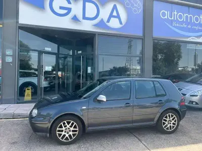 Usado VW Golf IV Conceptline 105 CV (77 kW) 2003 Azul Berlina