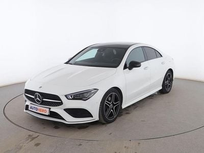 Usado Mercedes CLA200 AMG line 150 CV (110 kW) 2023 Blanco Berlina