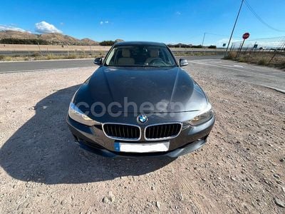 Gris / plata Usado 2013 BMW 316 Comfort Edition Berlina | 8900 € (Super precio)