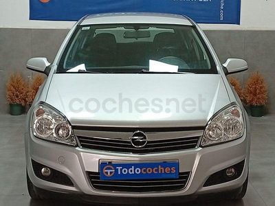 Usado Opel Astra Enjoy 100 CV (73 kW) 2008 Gris / plata Berlina