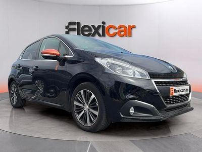 Usado Peugeot 208 Roland Garros 110 CV (80 kW) 2017 Negro Utilitario