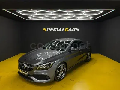Usado Mercedes CLA180 122 CV (89 kW) 2018 Gris / plata Berlina