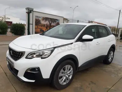 Usado Peugeot 3008 Allure 130 CV (95 kW) 2020 Blanco SUV