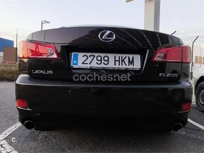 Usado Lexus IS250 Luxury Line 208 CV (152 kW) 2012 Marrón Berlina