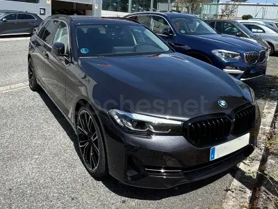 Usado BMW 520 Comfort Edition 190 CV (139 kW) 2023 Gris / plata Familiar