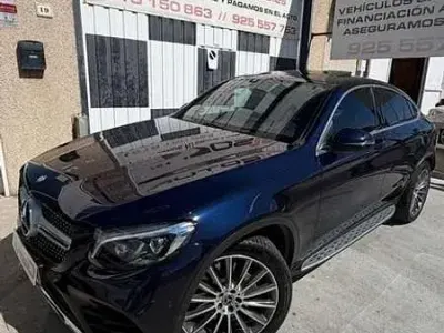 Usado Mercedes GLC250 AMG 204 CV (150 kW) 2017 Azul SUV