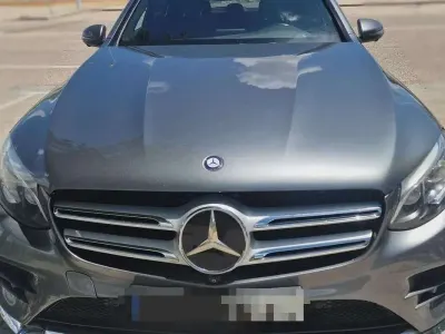 Usado Mercedes GLC220 AMG line 170 CV (125 kW) 2016 Negro SUV