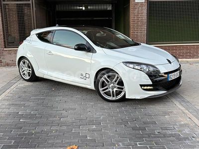 Usado Renault Mégane III 250 CV (183 kW) 2010 Blanco Berlina
