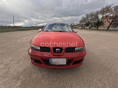 Usado Seat Leon 150 CV (110 kW) 2005 Rojo Utilitario