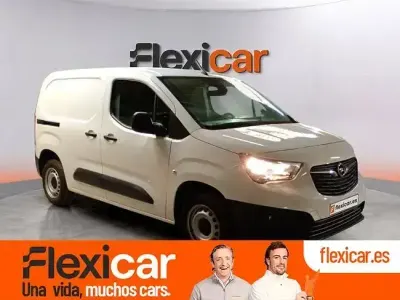 Usado Opel Combo Edition+ 102 CV (75 kW) 2021 Blanco Monovolumen