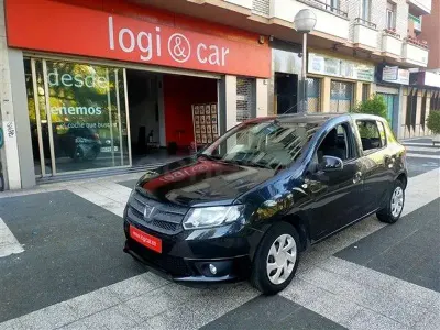 Usado Dacia Sandero Lauréate 75 CV (55 kW) 2013 Negro Berlina