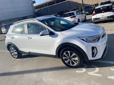 Blanco Usado 2024 Kia Stonic SUV | 18.090 € (Precio justo)