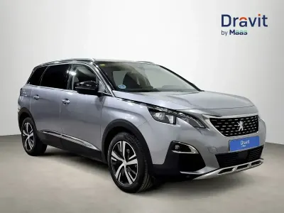 Usado Peugeot 5008 Allure 131 HP (96 kW) 2020 Prateado Monovolume