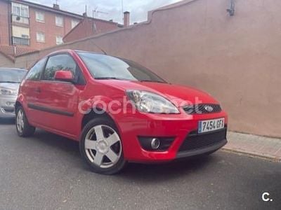 Rojo Usado 2008 Ford Fiesta Futura Berlina | 3100 € (Precio justo)