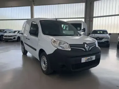 Usado Renault Kangoo 80 CV (58 kW) 2021 Blanco Monovolumen