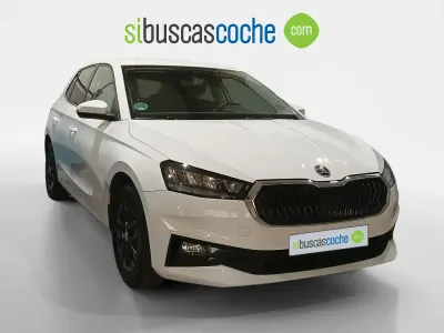 Usado Skoda Fabia Selection 95 CV (69 kW) 2024 Blanco Utilitario