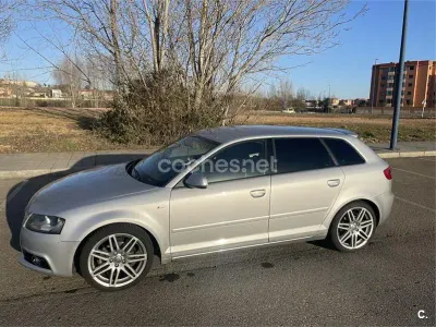 Usado Audi A3 Sportback Ambition 140 CV (102 kW) 2011 Gris / plata Utilitario