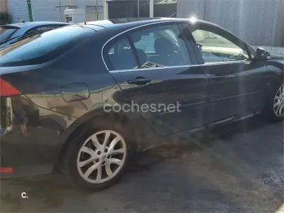 Usado Renault Laguna III Dynamique 150 CV (110 kW) 2007 Negro Berlina