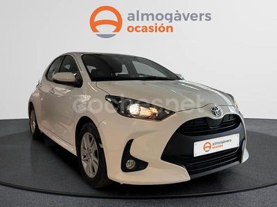 Blanco Usado 2022 Toyota Yaris Hybrid Business Edition Berlina | 18.450 € (Precio justo)