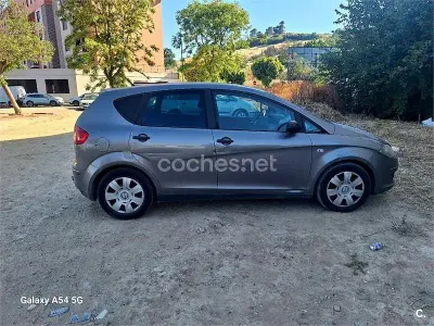 Usado Seat Altea Stylance 105 CV (77 kW) 2005 Gris / plata Monovolumen