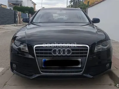 Usado Audi A4 136 CV (100 kW) 2011 Negro Familiar