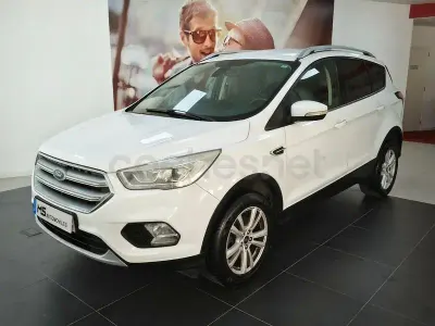 Usado Ford Kuga Trend 120 CV (88 kW) 2018 Blanco SUV
