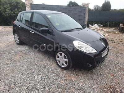 Usado Renault Clio II Authentique 70 CV (51 kW) 2010 Negro Berlina