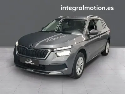 Usado Skoda Kamiq Selection 149 HP (109 kW) 2023 Cinzento SUV