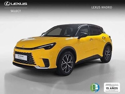 Usado Lexus LBX 137 CV (100 kW) 2025 Amarillo SUV