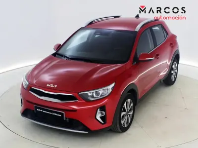 Usado Kia Stonic 100 CV (73 kW) 2024 SUV
