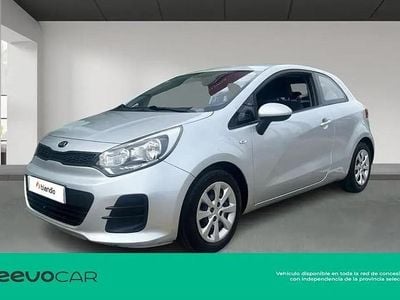 Käytetty Kia Rio 84 HP (61 kW) 2016 Harmaa Viistoperä