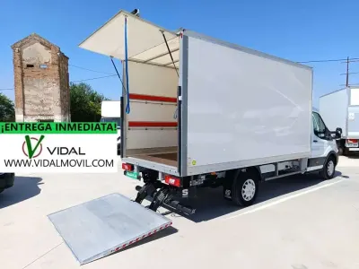 Usado Ford Transit Trend 131 CV (96 kW) 2024 Blanco Van