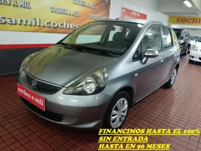 Usado Honda Jazz 77 CV (56 kW) 2007 Gris Utilitario