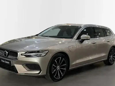 Usado Volvo V60 Plus 350 CV (257 kW) 2025 Gris Familiar