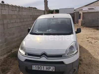 Käytetty Citroën Berlingo Attraction 75 HP (55 kW) 2012 Valkoinen Tila-auto