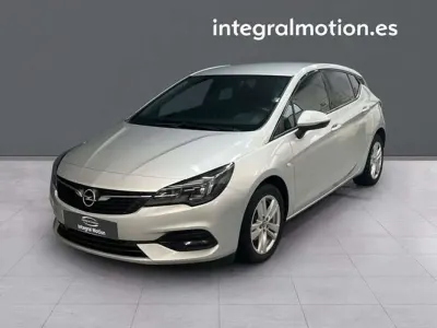 Usado Opel Astra GS Line 110 CV (80 kW) 2021 Gris Berlina