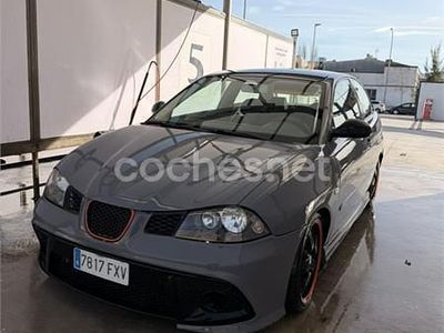 Usado Seat Ibiza 100 CV (73 kW) 2007 Gris / plata Utilitario