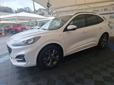 Usado Ford Kuga ST-Line 150 CV (110 kW) 2022 Blanco SUV