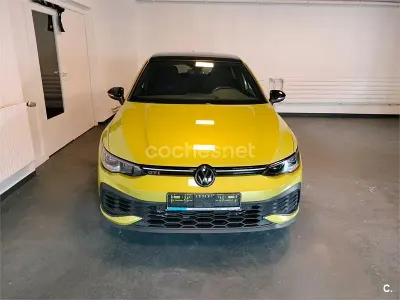 Usado VW Golf VIII GTI Clubsport 301 CV (221 kW) 2023 Amarillo Berlina